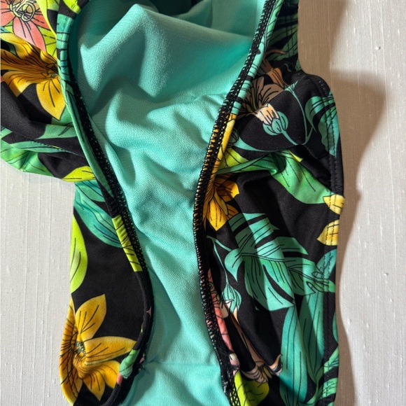 Hurley Tropical Surf Suit One Piece Size Small Like New - Picture 4 of 6